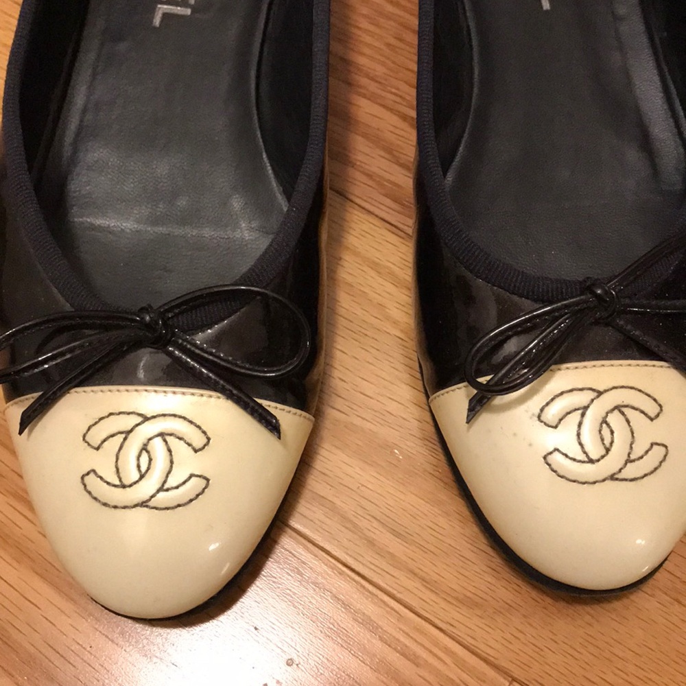Chanel patent leather two tone classic flats